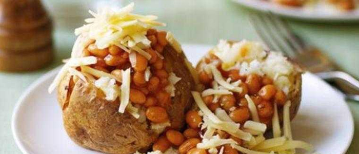 Jacket Potato With Cheese & Beans 